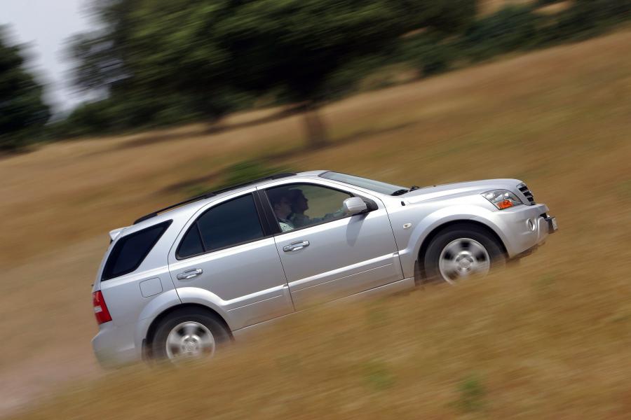  Kia Sorento 2006 года  (фото 39 из 57)